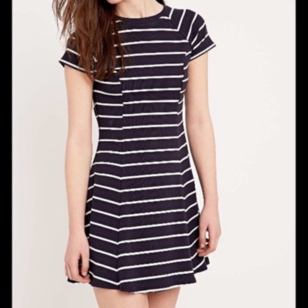 BDG STRIPED RIBBED SHORT SLEEVE DRESS - Picture 2 of 13
